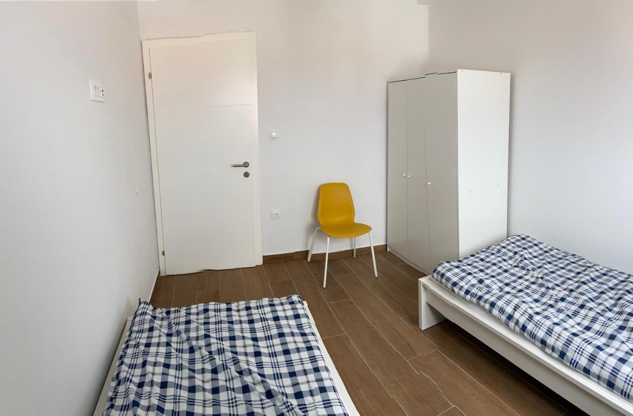 Daniela Family Apartment - Top Floor - New & Quite Location - Great Sea & Island View ヴィル エクステリア 写真